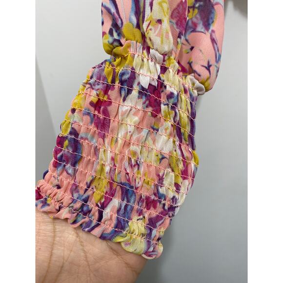 18 Centimeters Floral Ruched Long Sleeve Top - Picture 4 of 5